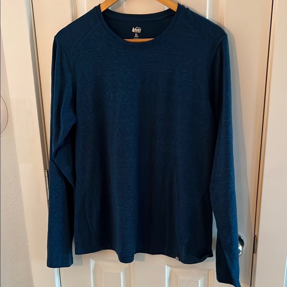REI Co-Op Navy Long Sleeve athletic Top